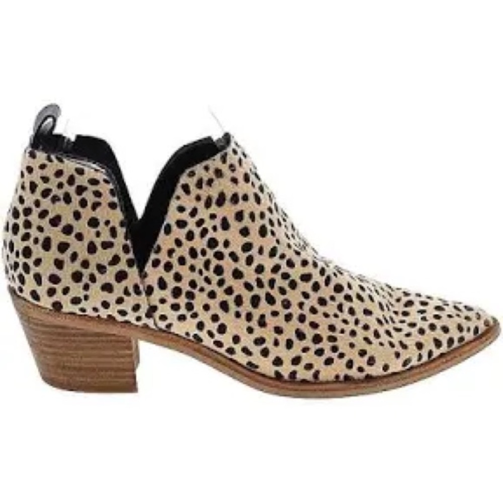 COPY - Dolce Vita Tan Leopard Print Booties Size 7.5